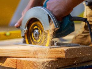 Các Lỗi Thường Gặp Của Máy Cưa