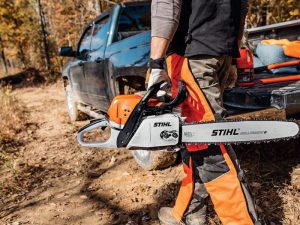 Cách lắp lưỡi cưa xích